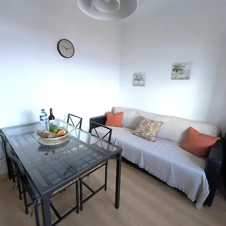 Casa Tilos 2 アパート